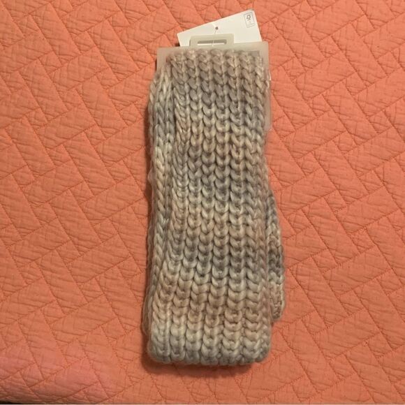 NWT Infinity Scarf   - Picture 1 of 5